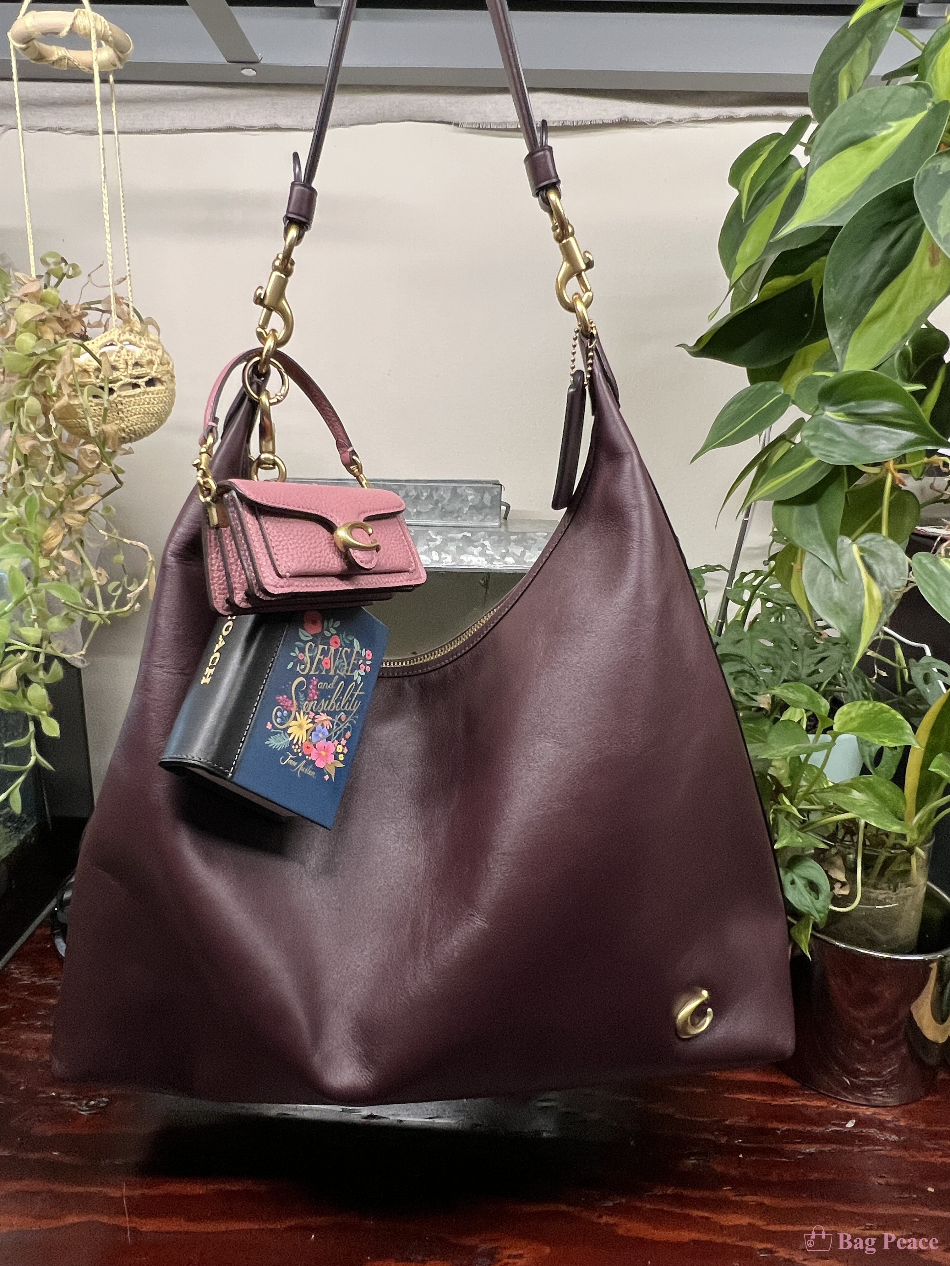 Coach Juliet 38, Black Currant